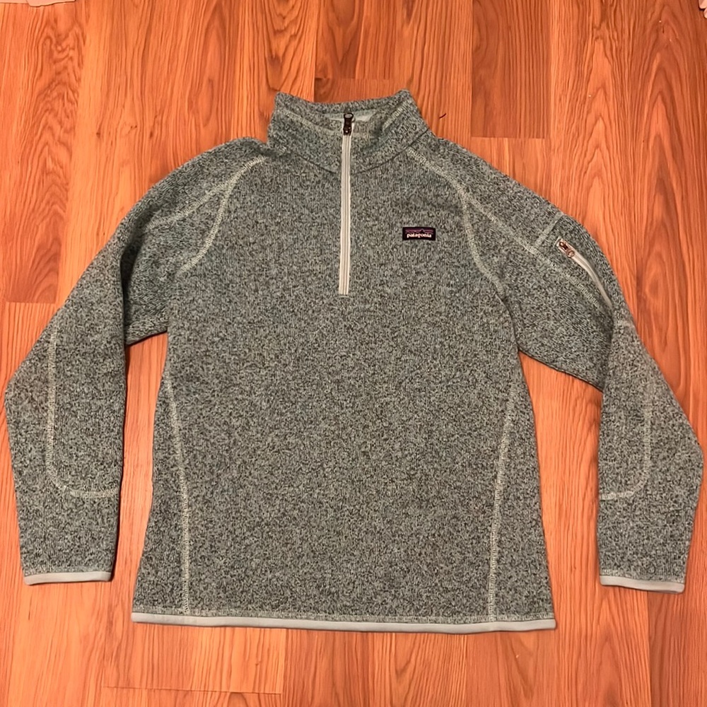 Patagonia Girls size 14 Teal zip up -